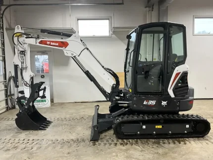 2026 BOBCAT Excavators E35R2